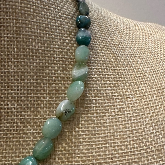 Gorgeous Genuine Gemstone Necklace- polished green w/ sterling silver clasp - Picture 4 of 7